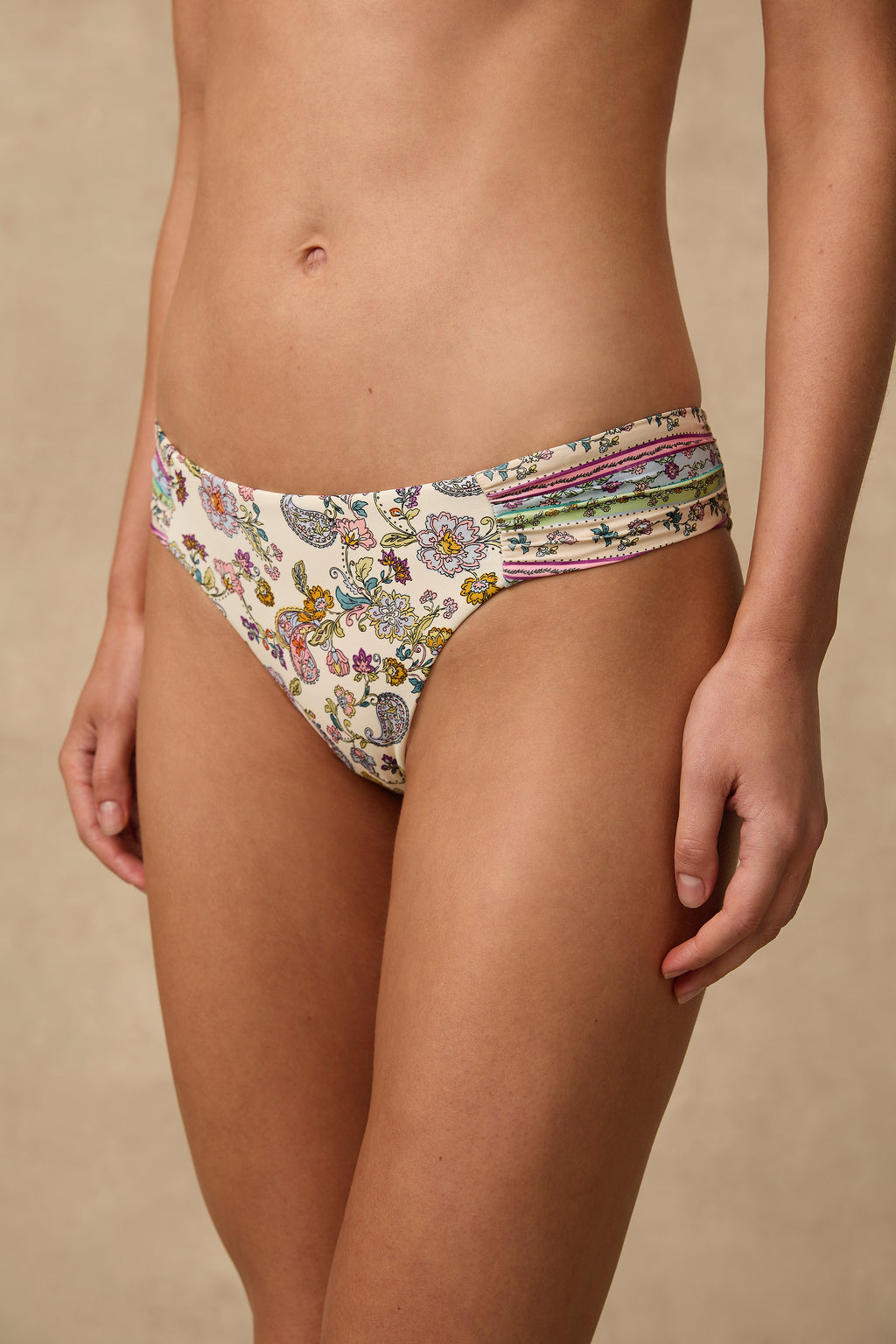 Lovina Ruched Band Pant