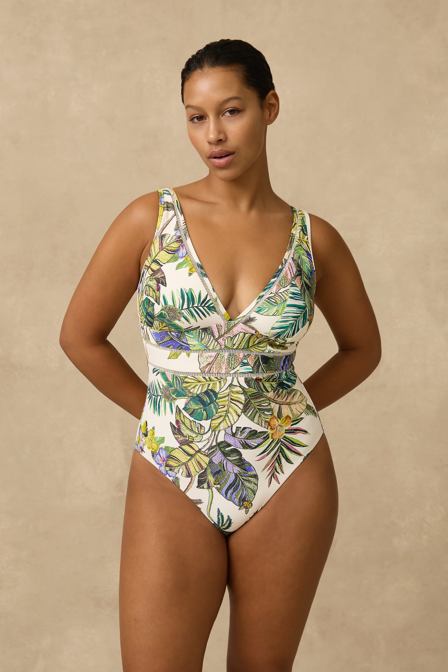 Catalina Multi Fit V One Piece - One Piece - Monte & Lou